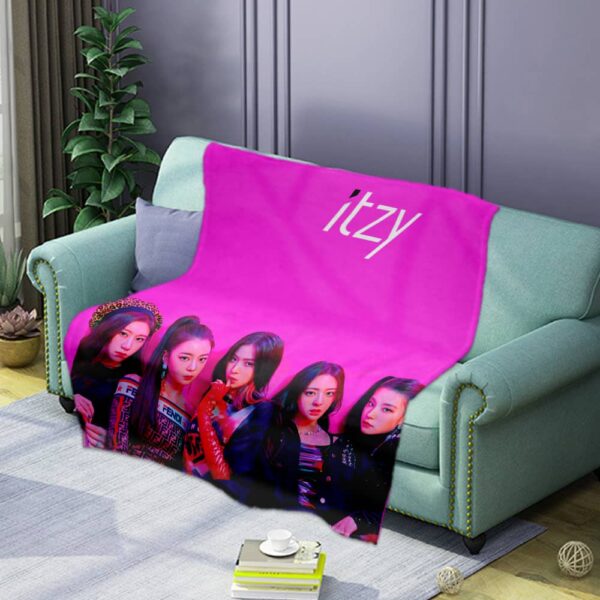 Itzy Blankets - Image 2