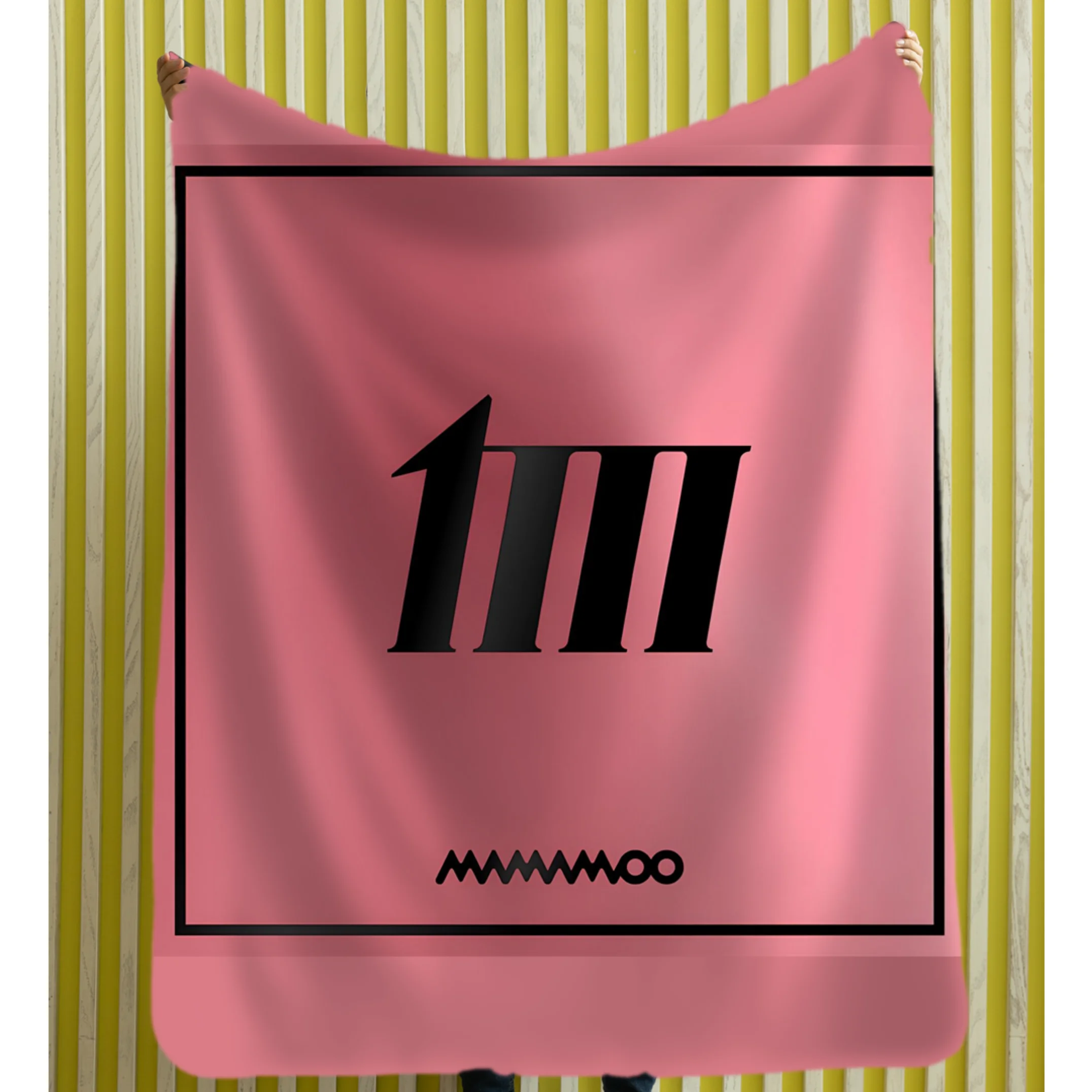 Mamamoo Hip Blanket